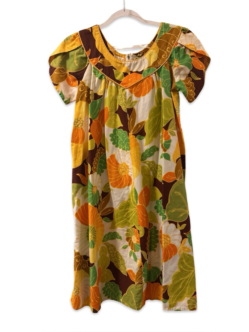 Vintage 60s/70s Hawaiian Polynesian print muumuu style dress